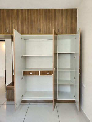 Furnished Amenities in 2 BHK Apartment at Prestige Lakeside Habitat, Varthur – for Rent