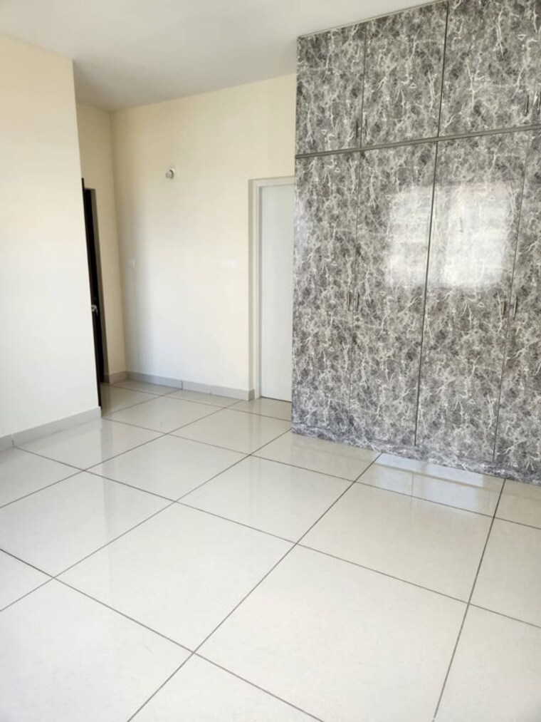 Bathroom, prestige-lakeside-habitat 2 Bedroom 1216 Sq.Ft. Apartment In Varthur Bangalore 10713153