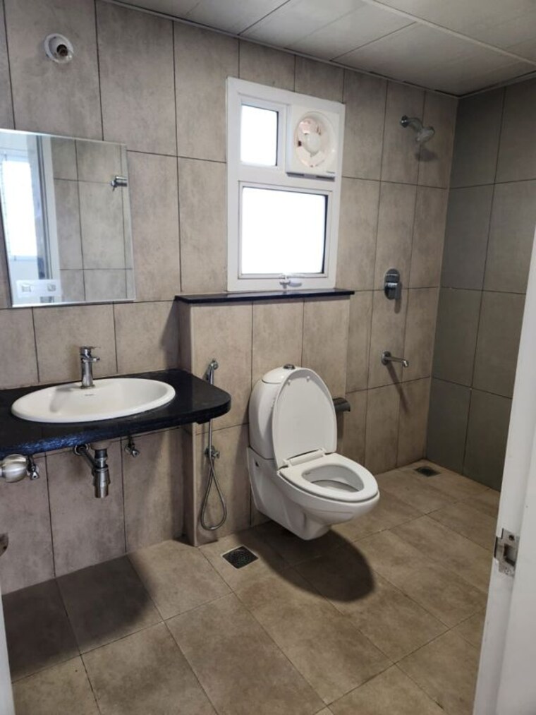 Bathroom, prestige-lakeside-habitat 2 Bedroom 1216 Sq.Ft. Apartment In Varthur Bangalore 10713153