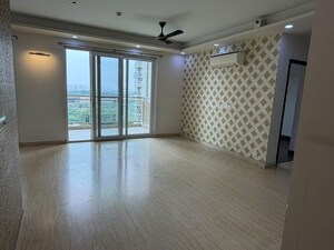 Room in 3 BHK Apartment at Conscient Heritage Max, Sector 102 – for Sale