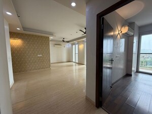 Room in 3 BHK Apartment at Conscient Heritage Max, Sector 102 – for Sale