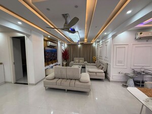 Living Room in 4 BHK Builder Floor at Sector 21 – for Rent