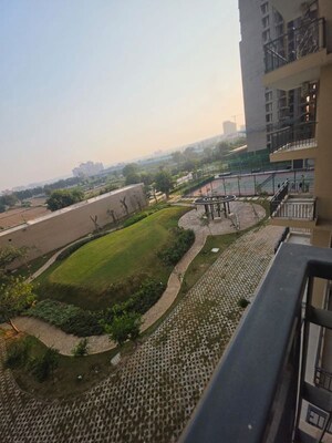 2 BHK Apartment – Exterior View View at Sector 33 - for Rent