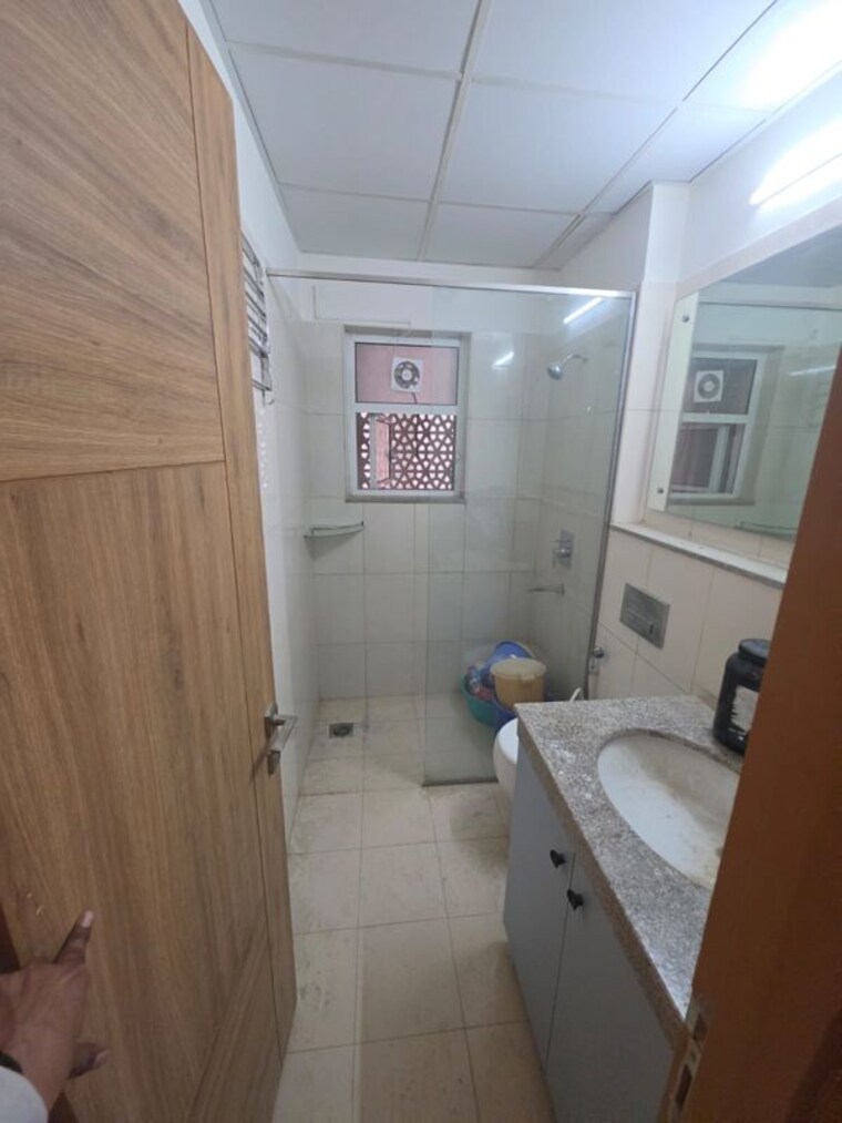 Bathroom, sector 33 2 Bedroom 1385 Sq.Ft. Apartment In Sector 33 Gurgaon 10705370