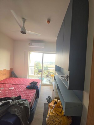 Bedroom in 2 BHK Apartment at Sector 33 – for Rent