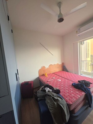 Bedroom in 2 BHK Apartment at Sector 33 – for Rent