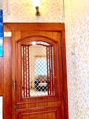 Furnished Amenities in 3 BHK Penthouse at Sanewadi – for Rent