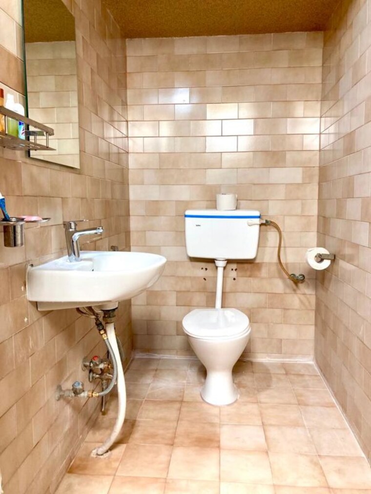 Bathroom, sanewadi 3 Bedroom 1575 Sq.Ft. Penthouse In Sanewadi Pune 10713136