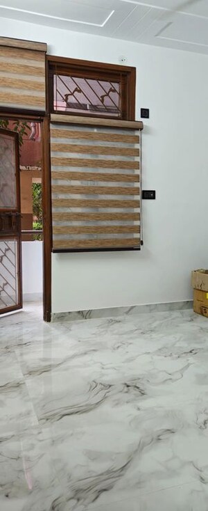 Room in 3 BHK Apartment at Sector 3 Dwarka – for Rent