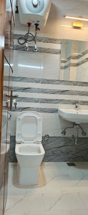 Bathroom in 3 BHK Apartment at Sector 3 Dwarka – for Rent
