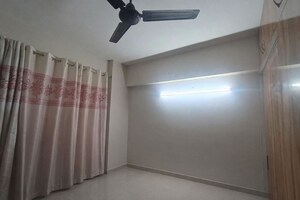 Room in 2 BHK Builder Floor at Sector 22b – for Rent