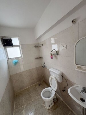 Bathroom in 2 BHK Builder Floor at Sector 23 – for Rent