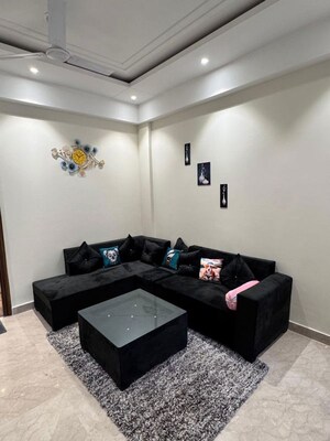 Bedroom in 3 BHK Apartment at Saket – for Rent