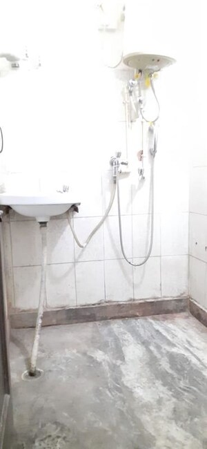 Bathroom in 1 BHK Apartment at Sant Nagar – for Rent
