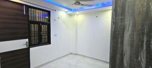 Room in 1 BHK Builder Floor at Dwarka Mor – for Rent