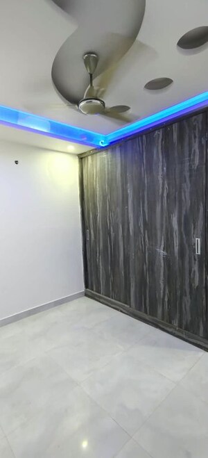 Room in 1 BHK Builder Floor at Dwarka Mor – for Rent