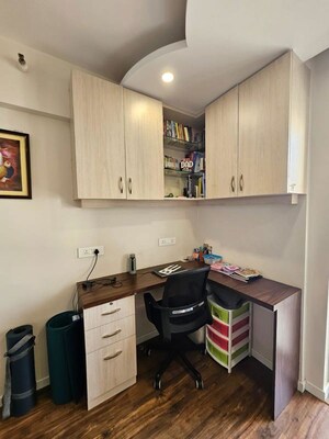Team Area in 4 BHK Builder Floor at Sector 23 – for Rent