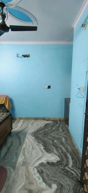 Room in 1 BHK Builder Floor at Dwarka Mor – for Rent