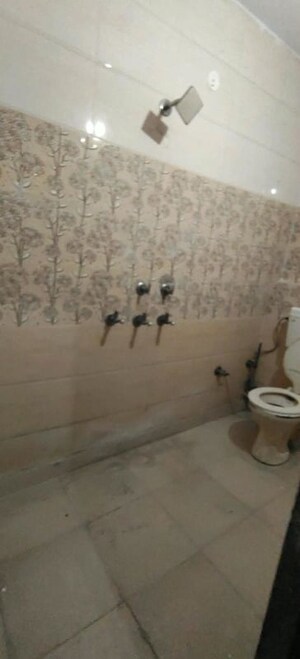 Bathroom in 1 BHK Builder Floor at Dwarka Mor – for Rent