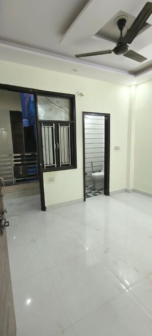 2 BHK Builder Floor For Rent in Dwarka Mor