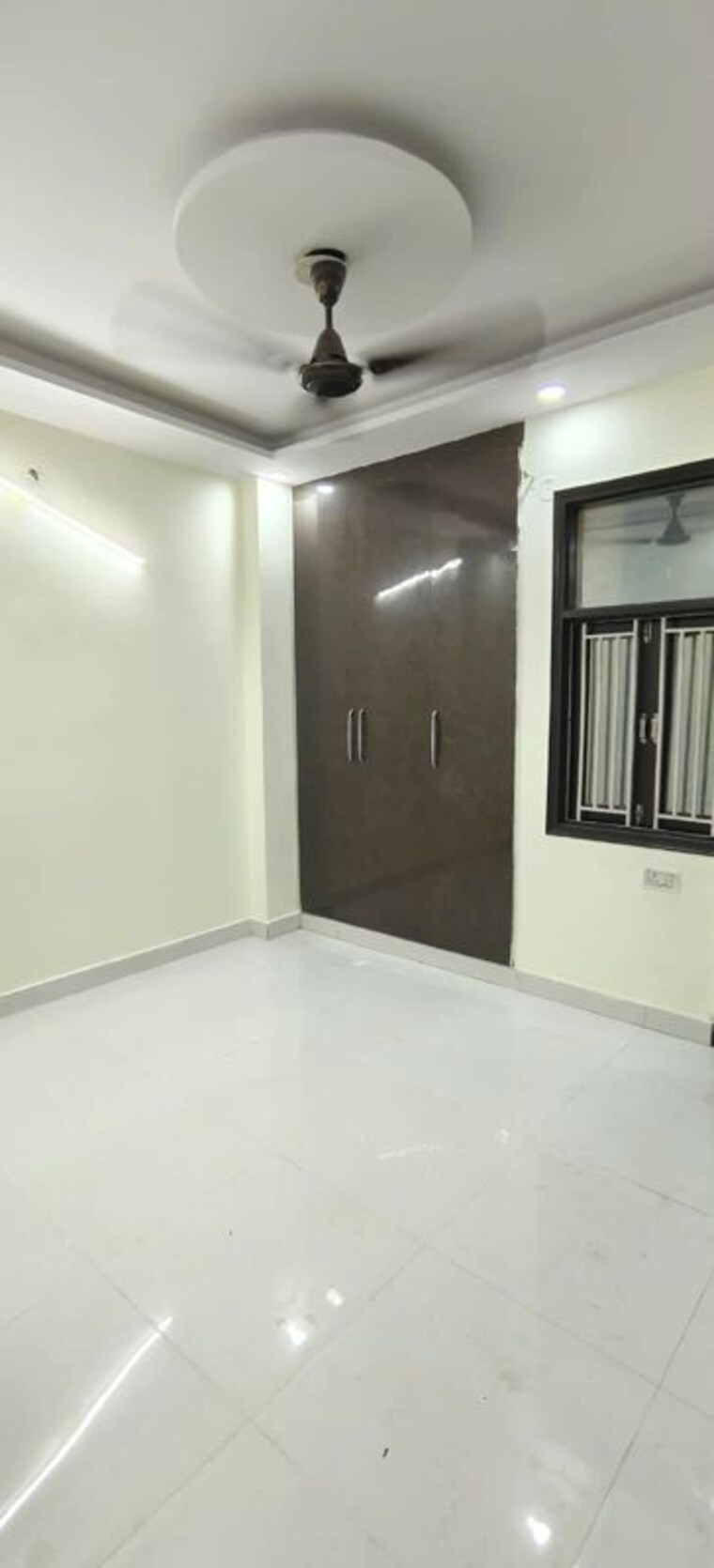 Room, dwarka mor 2 Bedroom 60 Sq.Yd. Builder Floor In Dwarka Mor Delhi 10698572