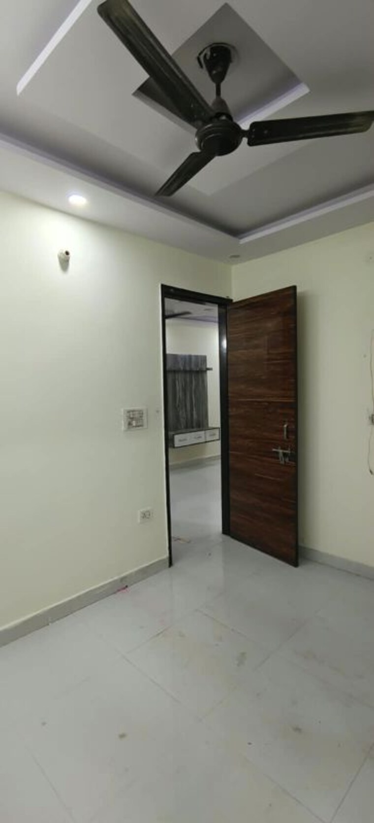 Room, dwarka mor 2 Bedroom 60 Sq.Yd. Builder Floor In Dwarka Mor Delhi 10698572