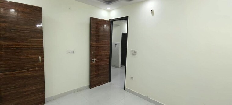 Room, dwarka mor 2 Bedroom 60 Sq.Yd. Builder Floor In Dwarka Mor Delhi 10698572