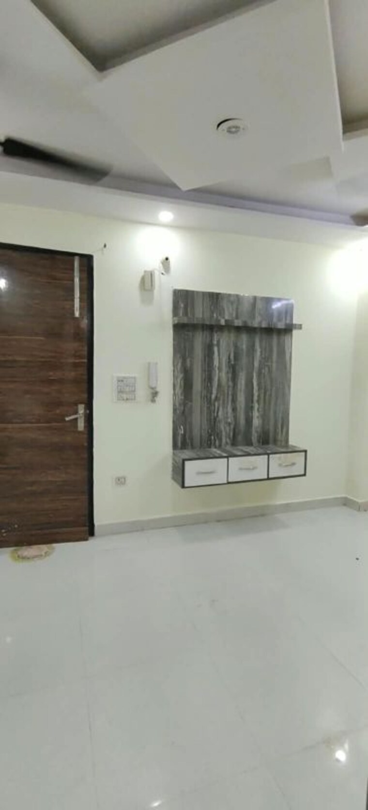 Room, dwarka mor 2 Bedroom 60 Sq.Yd. Builder Floor In Dwarka Mor Delhi 10698572