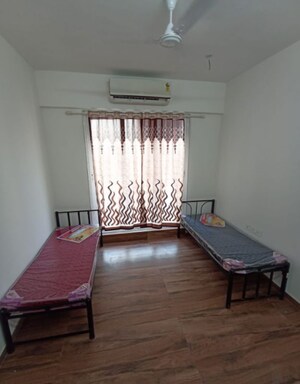 Room in  Pg at Wagle Industrial Estate – for Rent