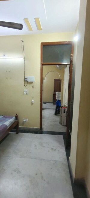 Room in 2 BHK Builder Floor at Dwarka Mor – for Rent