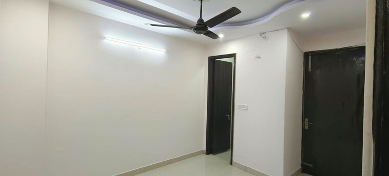 Room, dwarka mor 3 Bedroom 1000 Sq.Ft. Builder Floor In Dwarka Mor Delhi 10698368