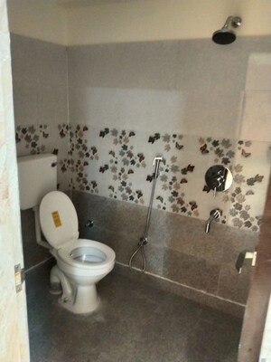 Bathroom in 3 BHK Apartment at Lalpur Chowk – for Rent