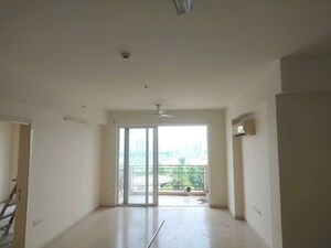 Room in 3 BHK Builder Floor at Sector 22 – for Rent