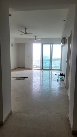 4 BHK Apartment For Rent in DLF Park Place, Sector 54