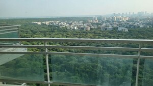 Balcony in 4 BHK Apartment at DLF Park Place, Sector 54 – for Rent