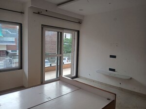 Building Lobby in 1 BHK Independent House at Sector 9 – for Rent