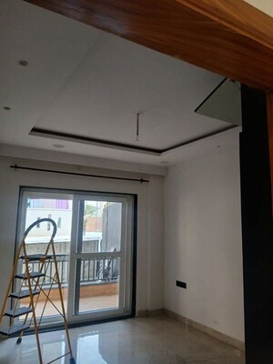 Room in 1 BHK Independent House at Sector 9 – for Rent