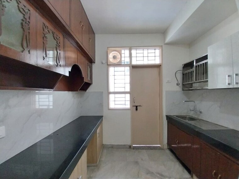 Kitchen, unitech-south-city-ii 3 Bedroom 1500 Sq.Ft. Builder Floor In Sector 50 Gurgaon 10713259
