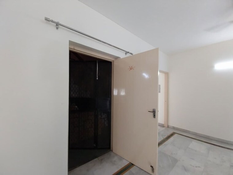 Room, unitech-south-city-ii 3 Bedroom 1500 Sq.Ft. Builder Floor In Sector 50 Gurgaon 10713259