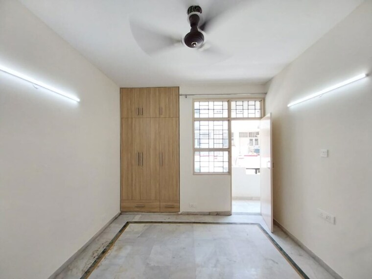 Room, unitech-south-city-ii 3 Bedroom 1500 Sq.Ft. Builder Floor In Sector 50 Gurgaon 10713259