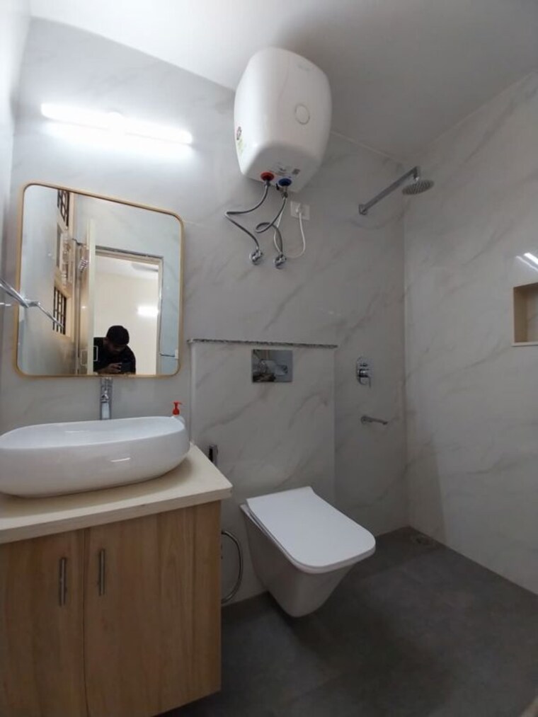 Bathroom, unitech-south-city-ii 3 Bedroom 1500 Sq.Ft. Builder Floor In Sector 50 Gurgaon 10713259
