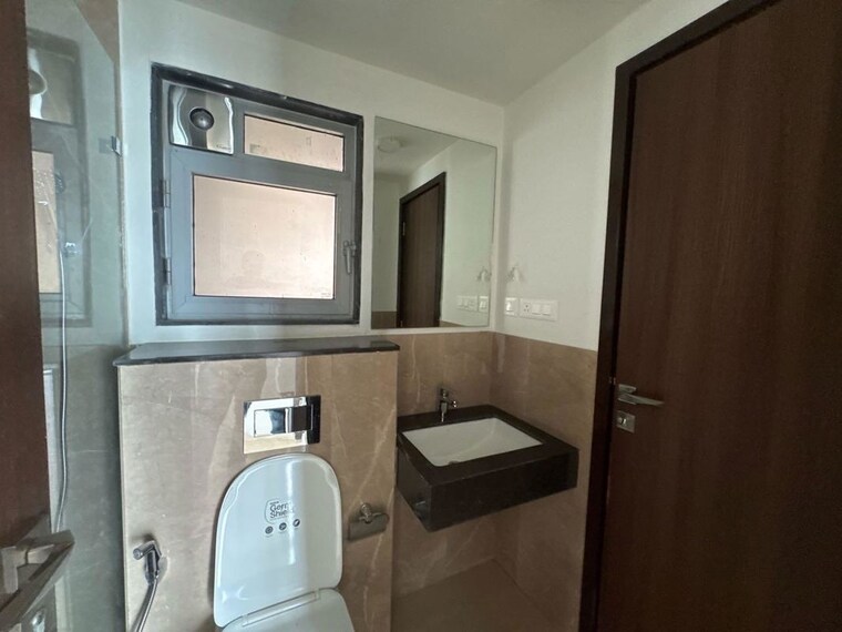 Bathroom, piramal-aranya 2 Bedroom 725 Sq.Ft. Apartment In Byculla Mumbai 10713264