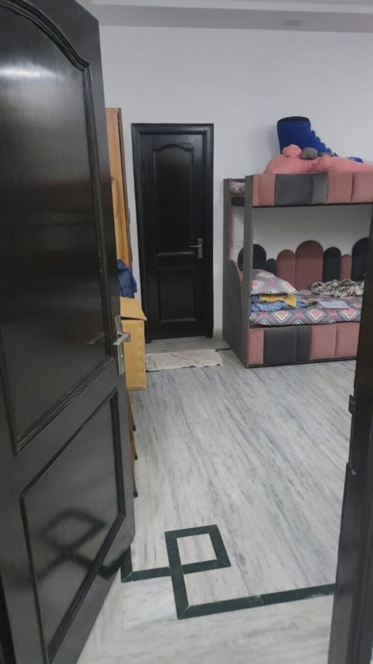 Bedroom, sector 36 3 Bedroom 2500 Sq.Ft. Independent House In Sector 36 Noida 10713245