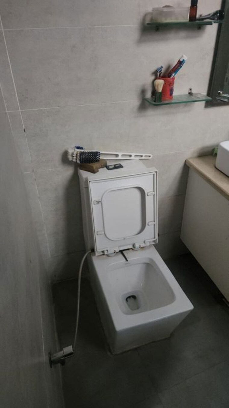 Bathroom, sector 36 3 Bedroom 2500 Sq.Ft. Independent House In Sector 36 Noida 10713245