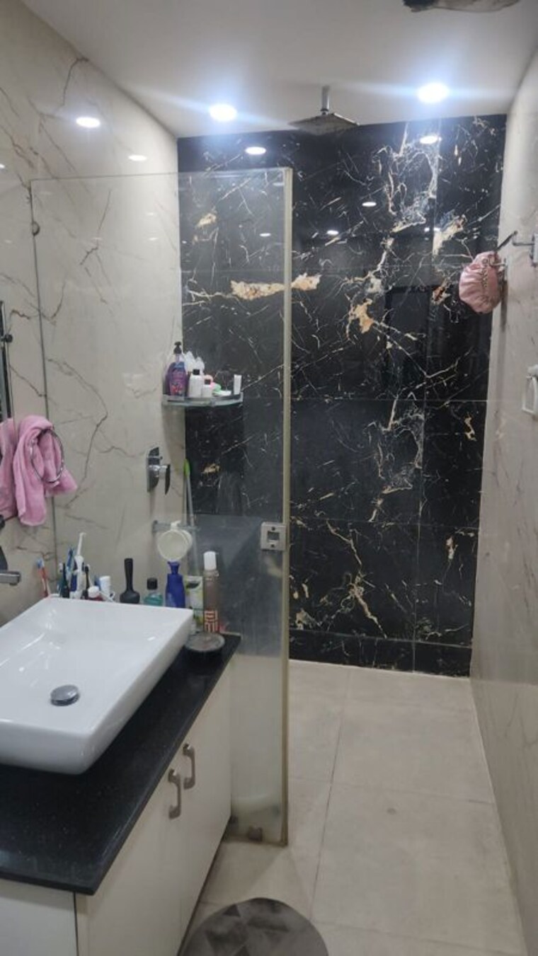 Balcony, sector 36 3 Bedroom 2500 Sq.Ft. Independent House In Sector 36 Noida 10713245
