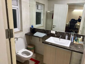 Team Area in 3 BHK Builder Floor at Sector 22 – for Rent