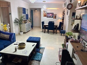Team Area in 3 BHK Builder Floor at Sector 22 – for Rent