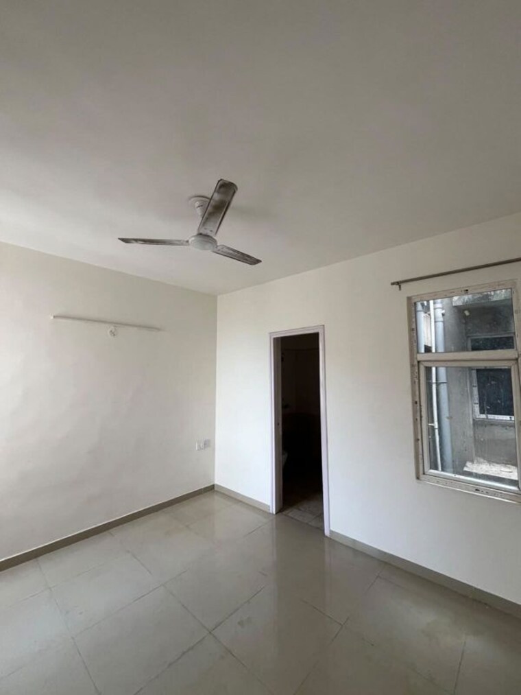 Room, sector 21 2 Bedroom 1250 Sq.Ft. Builder Floor In Sector 21 Gurgaon 10713279