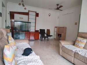 Team Area in 3 BHK Apartment at Dheeraj Valley, Goregaon East – for Rent