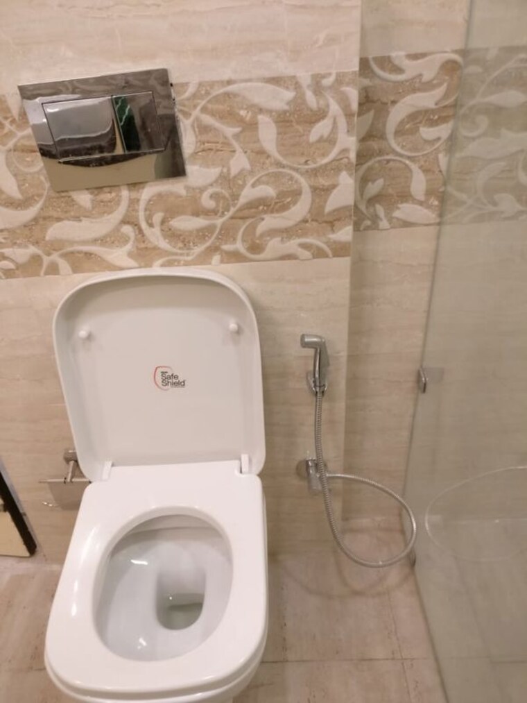 Bathroom, sector 36 3 Bedroom 32000 Sq.Ft. Independent House In Sector 36 Noida 10713272